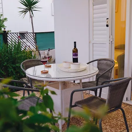 Soleil Residence, Near Konnos Ferienhaus *